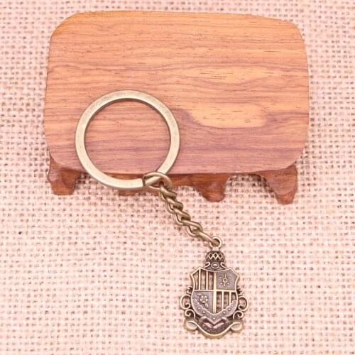 New Fashion Keychain 28x19mm medal Pendants DIY Men Jewelry Car Key Chain Ring Holder Souvenir For Gift