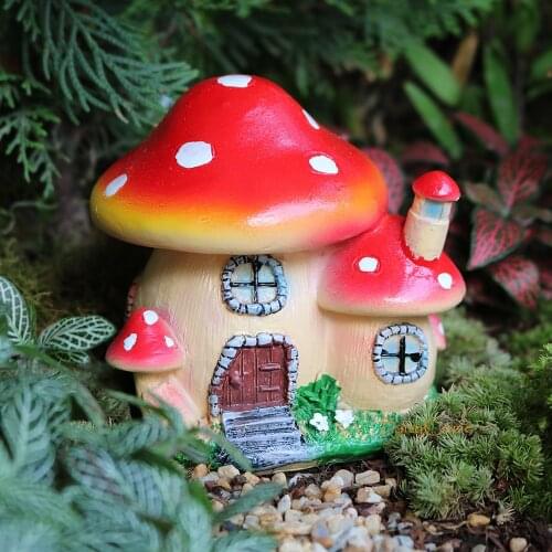 FairyCome Fairy Garden Mushroom Houses Woodland Fairy Cottage House Resin Red/Yellow Miniature Hut Garden Ornaments Accessories