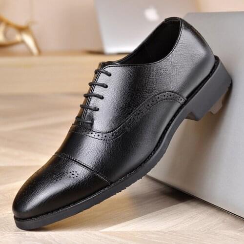 2021 Men Shoes Formal Dress Casual Leather Shoes Business Wedding Loafers Designer Brogue Office Shoes