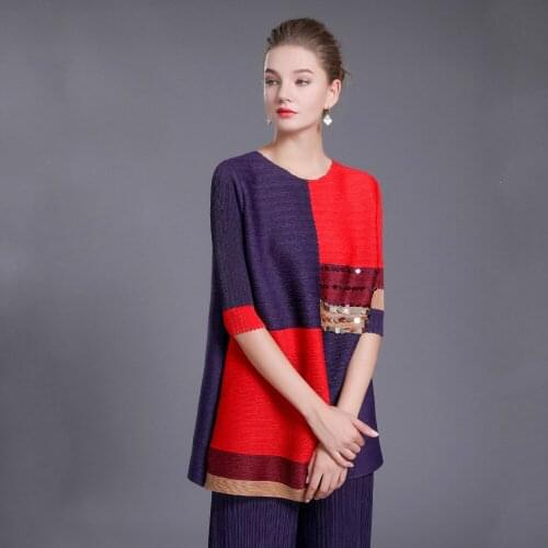 Plus Size Women T Shirts 2020 Spring Fashion Color Patchwork Round Neck Half Sleeves Loose Stretch Miyake Pleated Tee Tops