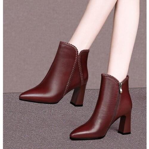 2021 Autumn/Winter Ankle Boots Woman Short Boots Pointed toe Women Fall Shoes Booties Pointed toe Squre Heel Footware Brown