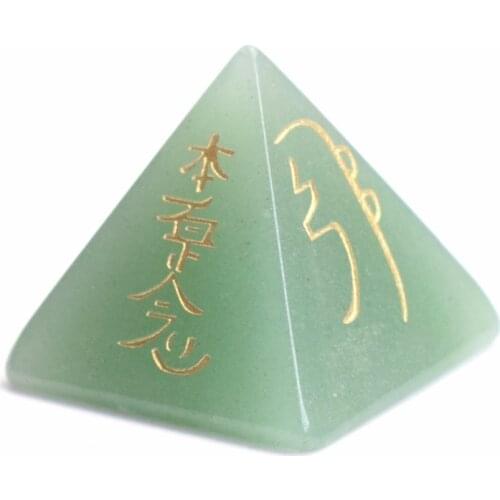 Natural Chakra Green Aventurine Carved Crystal Healing Pyramid Engraved Balance Usui Reiki Symbols with a Free Pouch