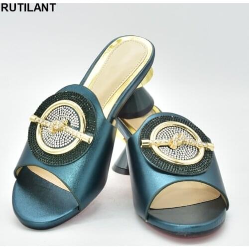 New Arrival Ladies Dress Shoes High Heels Shoes Bling Crystal Closed Toe Heels Pumps Women Shoes Women Pumps with Rhinestone