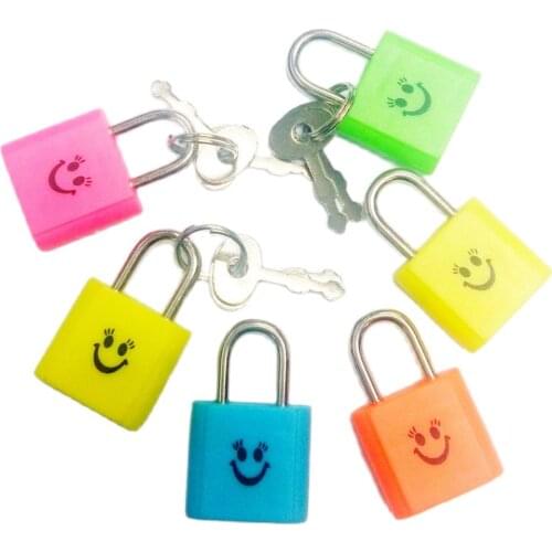 50 Pieces E816 smile square shape Padlock with Key Girl Kids Vintage School Bag Pinata Party Favors Gift Novelty Birthday Prize