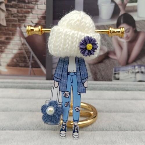 Cute Acrylic Brooches for Women Wool Hat Scarf Pin Icons on Backpack Broach Girls Fashion Clothing Accessories Birthday Gifts