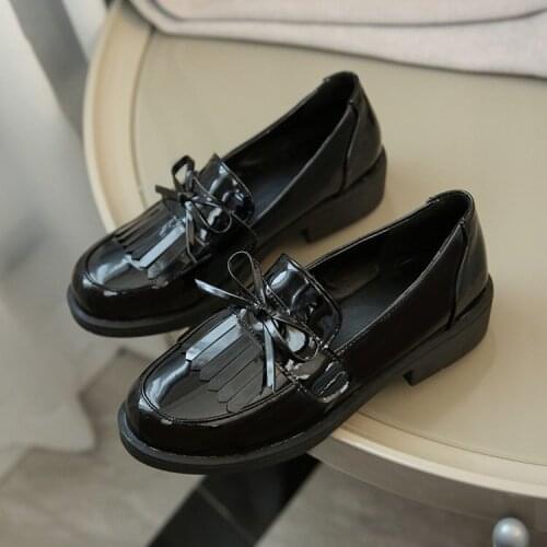 Women Shoes 2021 Spring Black Fashion Patent Leather Bowknot Tassel Low Heels Shallow Loafers Female Casual Slip-on Ladies Shoes