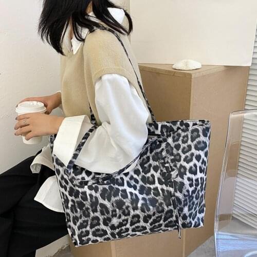 Fashion Vintage Leather Large Capacity Handbags for Women Retro Leopard Zebra Animal Print Lady Shoulder Bags