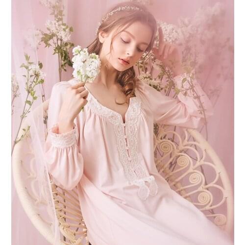 Free Shipping 2016 New Autumn Princess Style Nightdress Court Pijamas Womens Long Nightgown Pink and White Nightshirt