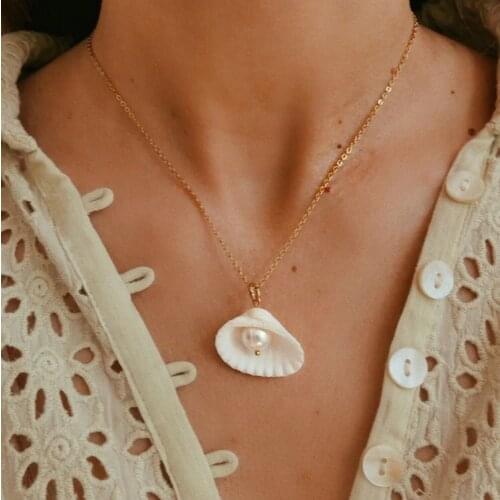 New INS Style Gold Plated Shell Pendant Necklace Clavicle Chain Stainless Steel Popular Necklace Jewelry Fashion Women Gift