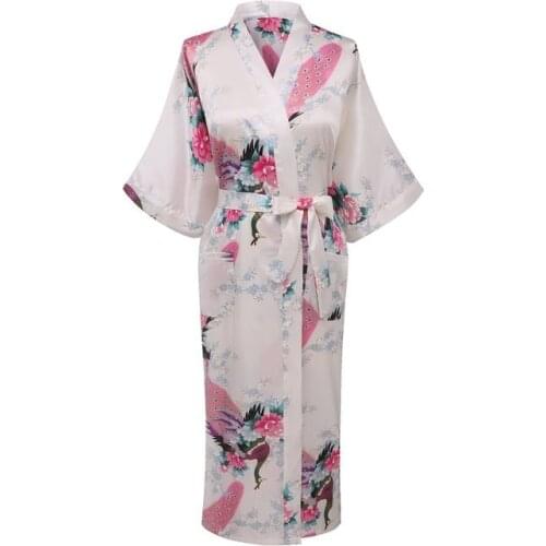 Red Lady Silky Sleep Robe Kimono Summer Womans Bath Gown Yukata Nightgown Sleepshirts Casual Home Wear Nightwear Peacock