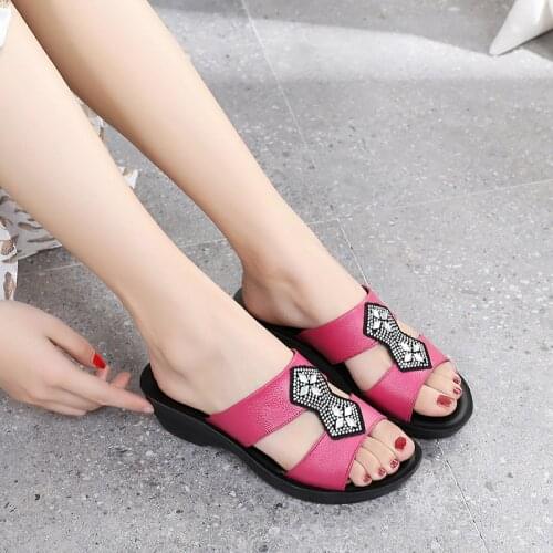ZZPOHE summer new mother slippers outdoor beach wear wedges soft bottom non-slip middle-aged and fashionable female slippers