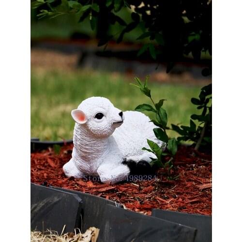 Modern Creative Resin Simulated Animal Sheep Lamb Outdoor Garden Courtyard Decorative Ornaments Animal Sculpture Figurines