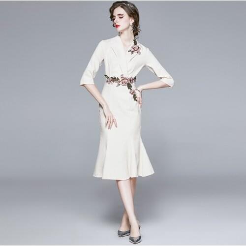 BLLOCUE High Quality Autumn Fashion Womens V-neck Half Sleeve Embroidered Fishtail Commute Temperament Dress