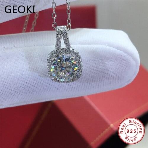 Geoki Passed Diamond Test 925 Sterling Silver Perfect Cut 1 Ct D Color VVS1 Square Moissanite Pendant Necklace Chain for Women