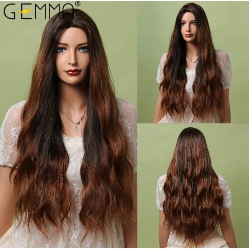 GEMMA Long Brown Red Wig for Women Natural Wavy Synthetic Ombre Wigs Middle Part Daily Party Cosplay Heat Resistant Fiber Hair