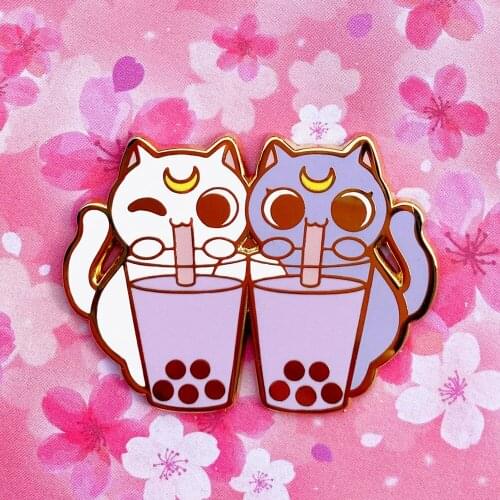 Kawaii Cat Drink Bubble Tea Hard Enamel Pin Sailor Moons Luna and Artemis Brooch Cartoons Animal White Kitty Badge Jewelry Gift