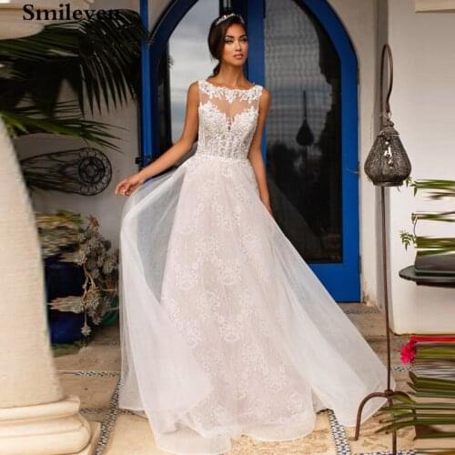 Smileven Lace Bohemian Wedding Dresses Puff Tulle Sleeveless Lace Appliques Dream Bridal Gowns Puffy Tulle Boho Wedding Gowns