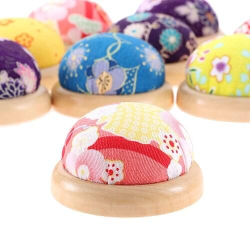1Pc Wood Bottom Base Needle Pin Cushion Pillow Holder Sewing Craft Stitch Needlework DIY Home Sewing Decoration Random Color