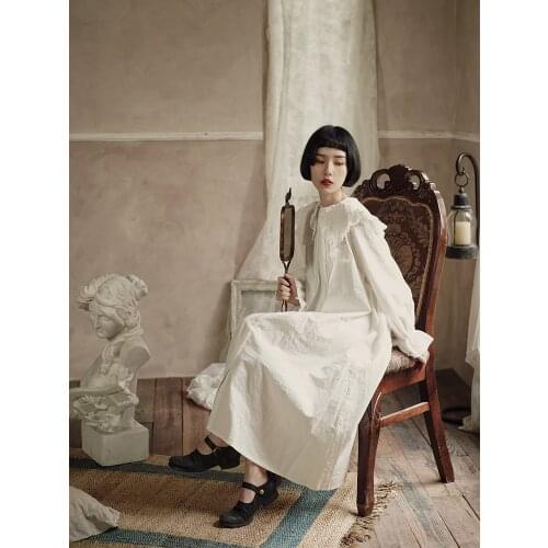 Doll collar dress white dress French court Hepburn style small womens dress long dress 0916-11