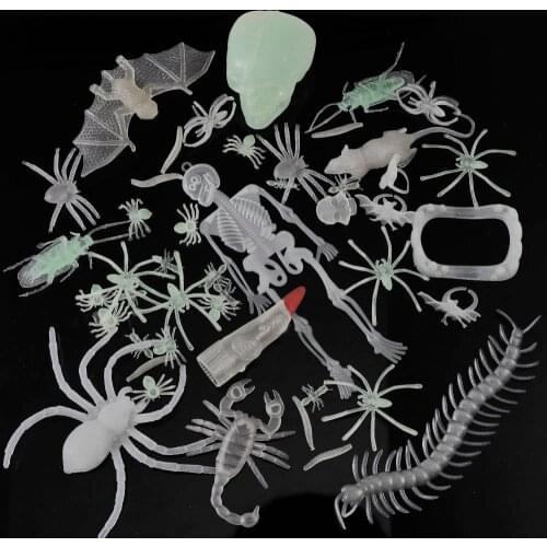 48Pcs/set Mix Luminous Plastic Skull Bugs Fake Spiders Scorpion Flies Bat for Party Halloween Horror Masquerade Props Diy Deco