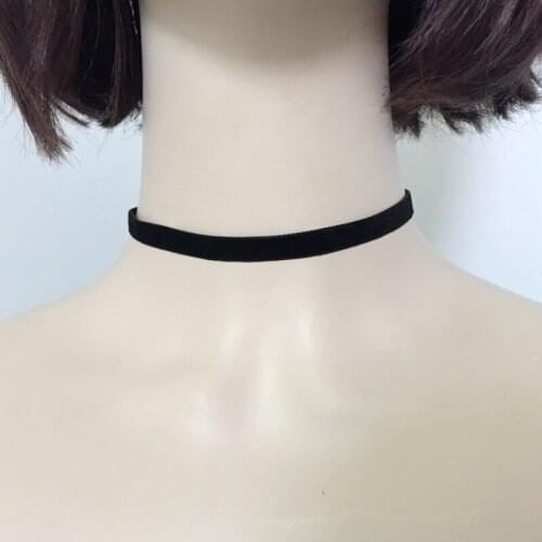 Vintage Gothic Black Velvet Choker Necklace Cover Scar Velvet Rope Statement Punk Style Necklace Fashion Jewelry for Woman