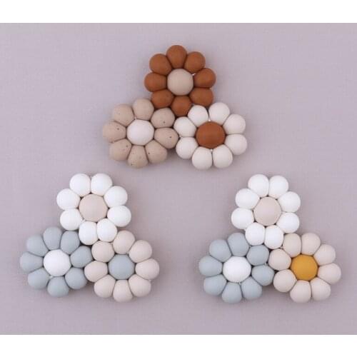 Food Grade Silicone Beads Baby Teether Flower Shape Newborn Molar Teething Toys Rodent Gum Pain Relief Teether for Baby Stuff