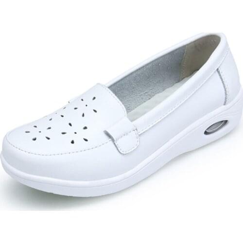 Four seasons ladies pure black and white soft sole casual shoes cushion womens shoes comfortable casual shoes