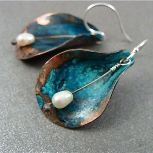 Vintage Green Blue Leaf Drop Earrings Ethnic Ancient Rust Stains Metal Handmade White Pearl Lovely Earrings for Women
