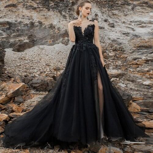 2021 Vintage Black Wedding Dresses Tulle Lace Applique Handmade Flower A-line Backless Long Bridal Gowns Wedding Gowns