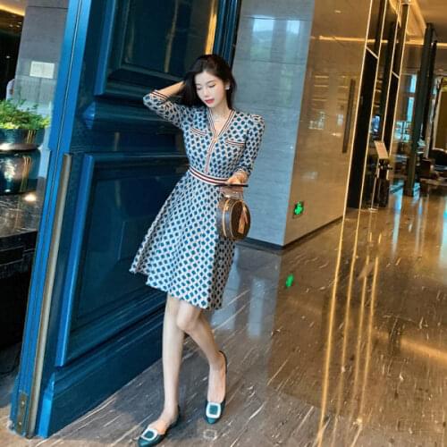2021 New Spring French Style Three Quarter Sleeve Dress Women V-neck Jacquard Contrast Color A-line Plaid Vintage Knit Dresses