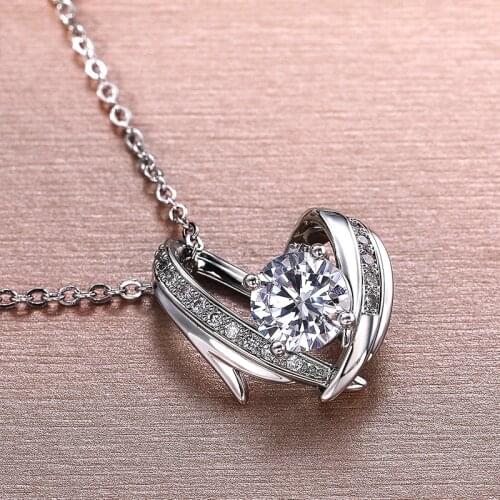 Huitan 2021 New Trend Womens Heart Necklaces Silver Color AAA Cubic Zirconia Stylish Female Necklace Fashion Jewelry Wholesale