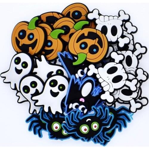 Boys Girls Party Birtnday Gift 50 Pcs Balls Bears Shoe Lace Adapters Claw ScratchesHalloween Charms Fit Bracelets Promotional