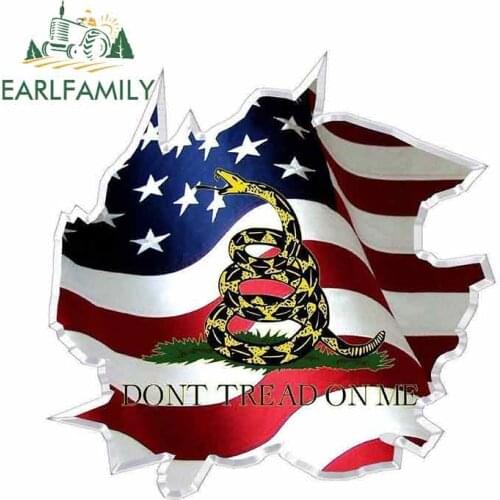 EARLFAMILY 13cm x 13cm Car Styling Dont Tread On Me Gadsden Flag Vinyl Decal Sticker Car Gun Rights 2nd Amendment Car Stickers