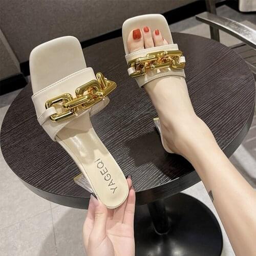 Womens shoes spring 2021 new fairy style slippers womens outer wear white flat sandals fashion sandals women