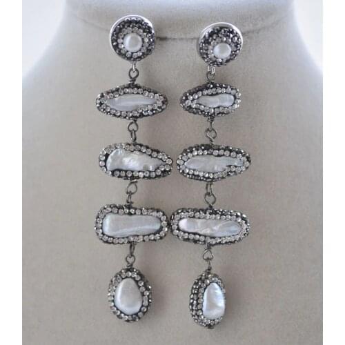 P7070 22mm White Biwa Pearl Inlay CZ Dangle Earring