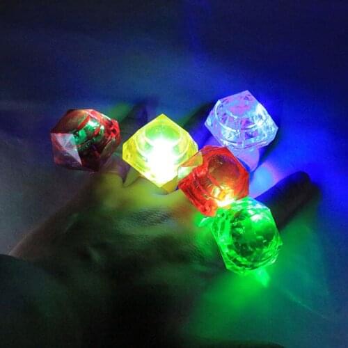 500pcs Fashion Multi Color Large Diamond Flashing Finger Ring Led Light Up Kids Growing Ring Wedding Party Favors Toys ZA1181