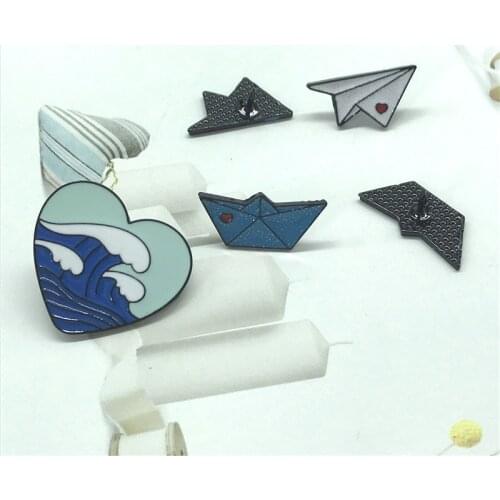 New personality marine color love and blue white sailing badge brooch creative simple green color shirt jewelry badge brooch