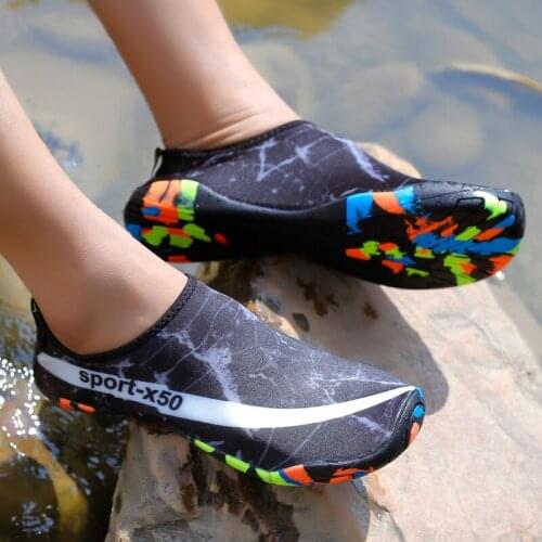 Lovers Beach Shoes Plus Size Outdoor Swimming Gym Quick-Drying Lightweight Slip On Water Shoes Aqua Shoes Sneakers Water Shoes