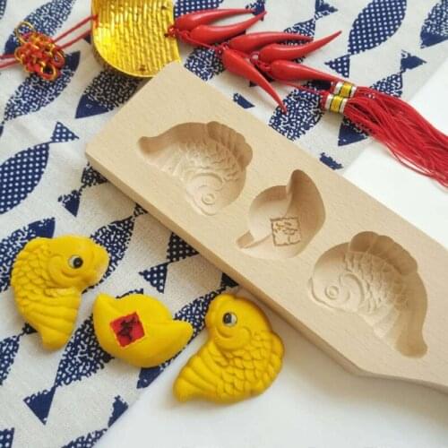Mooncake Mold Chinese Traditional Mid-autumn Festival Moon Cake Mould Wooden Fish Shape Pastry Baking Tool for Cookie