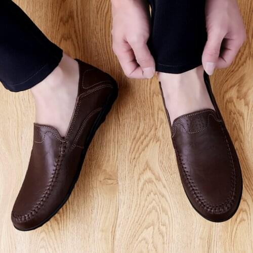 New mens shoes 2019 spring and autumn brand fashion comfortable and lightweight breathable short plush brown large size loafers