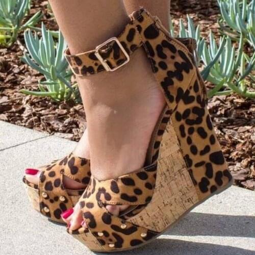 Drop Shipping Sexy Leopard Buckles Cuts Out Open Toe Wedge Platform Sandals Club Patchwork High Heel Sandals Shoes Woman