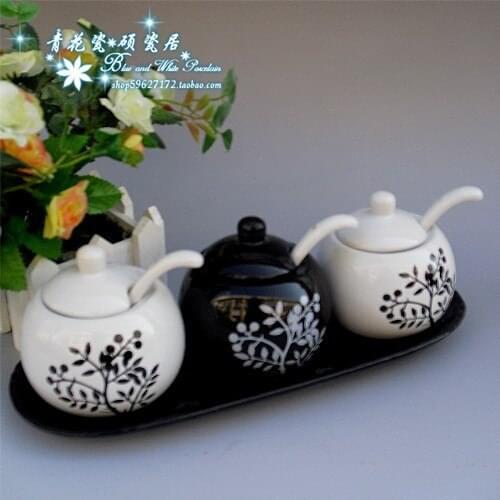Black and white porcelain high temperature ceramic spice jar set porcelain spoon