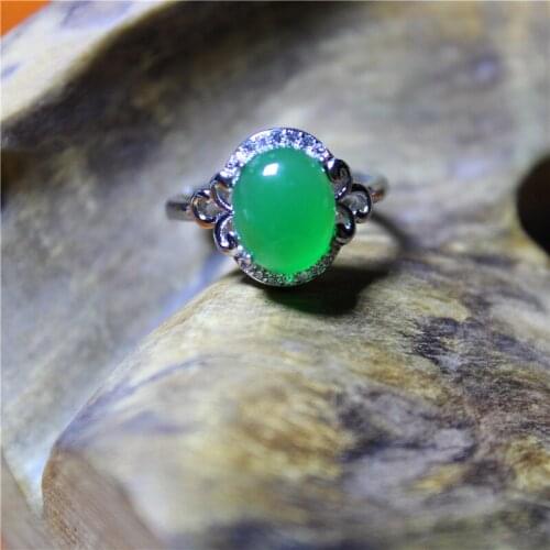 Wholesale Fashion Jewelry Green Chalcedony Special Silver plated ring for Women feature concise namour charm Gift