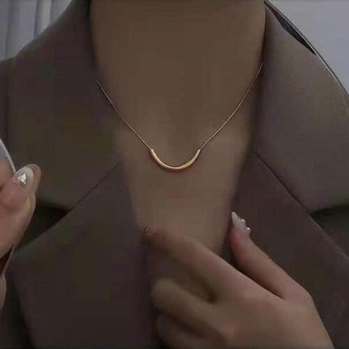 Retro Stainless Steel Necklace Gold Plated Jewelry Clavicle Chain Geometric U Charm Pendant Necklace For Women Gift Party