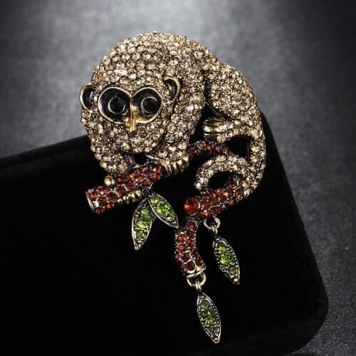 Luxury Brand Rhinestone Adorable Monkey Brooch Pin Chinese Zodiac Animal Costume Fashion Jewelry Couple Womens Birthday Gift