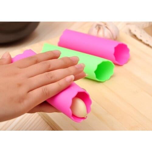1PC Creative Silicone Garlic Peeler Practical Utility Kitchen Gadget Garlic Stripper Tube Peeling Garlic Peeling KB 1375