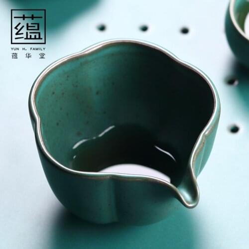 Japanese stoneware fair cup, ceramic kung fu tea set, tea split tea cup, malachite green and white fair cup