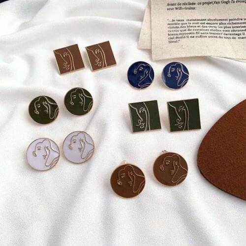 YANGLIUJIA2020 New Abstract Face Like Earrings In Europe And The Niche Drip Retro Earrings Female Personality