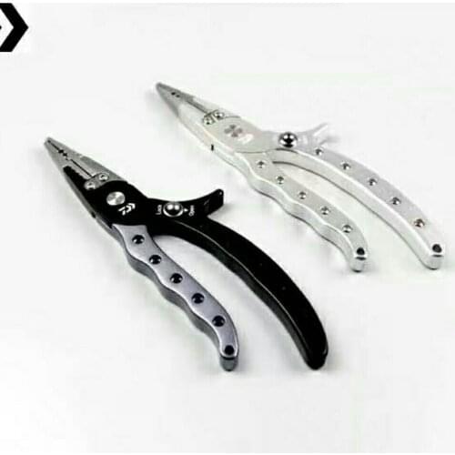Daiwa Pliers Multifunctional Locking Titanium Alloy Fishing Pliers Fish Controller Freshwater Sea Fishing Pliers Stainless Steel