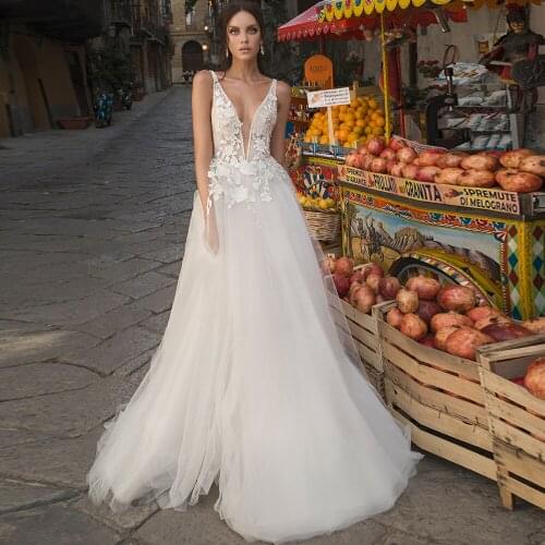 Sexy Plunging Neckline Boho Wedding Gowns Illusion Bodice A-line Tulle Bridal Dress Customized Robe de Mariee
